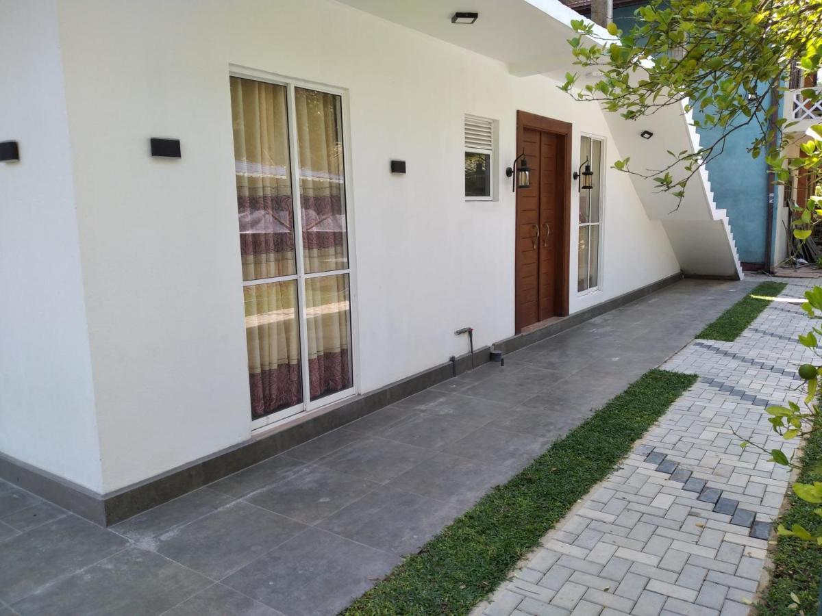 Golden Villa Ambalangoda  Exterior photo
